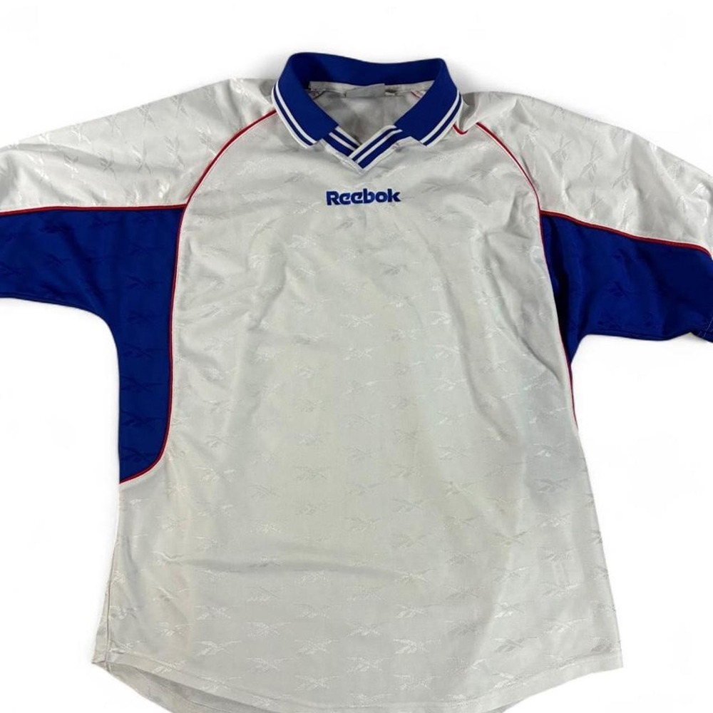 NWOT Vintage/Y2K Blank Reebok white soccer jersey. XL. Monogram all over print